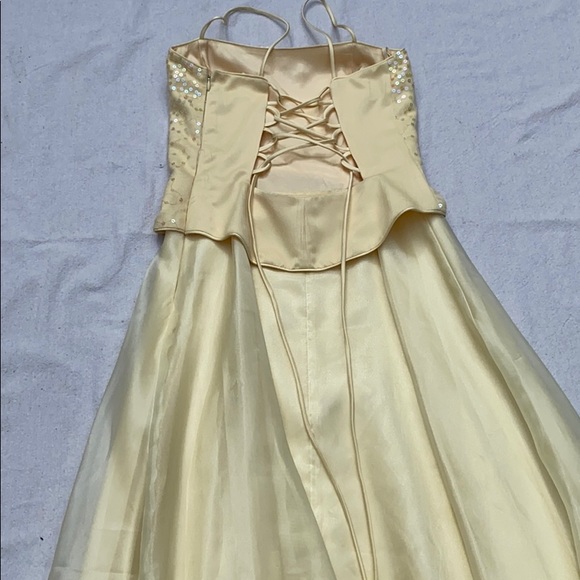 Prom dress - Picture 3 of 6